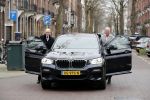 Amsterdam 8 februari 2020
Dries Roelvink en zijn beste vriend Gunther met de BMW X4 in Amsterdam zuid