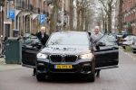 Amsterdam 8 februari 2020
Dries Roelvink en zijn beste vriend Gunther met de BMW X4 in Amsterdam zuid