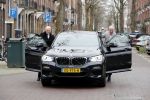 Amsterdam 8 februari 2020
Dries Roelvink en zijn beste vriend Gunther met de BMW X4 in Amsterdam zuid