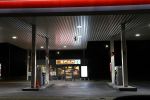 Monnickendam 13 februari 2020
Combinatie van ESSO benzinepomp en spar supermarkt.