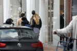 Amsterdam 12 maart 2020
Esrtelle Cruijff loopt vanaf de pc hoofstraat naar haar huis