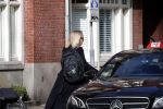 Amsterdam 11 februari 2020
Eva Jinek wordt bij haar huis opgehaald door een taxi