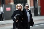 Amsterdam 19 januari 2020
Herdenkingsdienst Martin Elfrink de partner van Andre v Duin die afgelopen maandag overleden is . De Dienst was in het deLamar theater. Ferry de Groot met vrouw