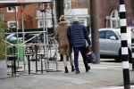 Amsterdam 1 maart 2020
Gaston Starreveld met zijn vrouw bvij de beethovenstraat.