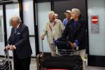 Schiphol 28 februari 2020
Aankomst Willibrord Frequin Barry Stevens Gerard Cox en Peter Faber op schiphol na de opnames van hun programma beter laat dan nooit.