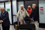 Schiphol 28 februari 2020
Aankomst Willibrord Frequin Barry Stevens Gerard Cox en Peter Faber op schiphol na de opnames van hun programma beter laat dan nooit.
