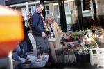 Amsterdam 7 februari 2020
Hansje Boonstra doet samen met haar zoon booddschappen in een biro karretje