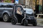 Amsterdam 4 februari 2020
Cor Boonstra met zijn vrouw Hansje Boonstra op de cornelis schuytstraat in hun Biro karretje>