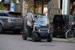Amsterdam 4 februari 2020
Cor Boonstra met zijn vrouw Hansje Boonstra op de cornelis schuytstraat in hun Biro karretje>