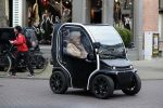 Amsterdam 4 februari 2020
Cor Boonstra met zijn vrouw Hansje Boonstra op de cornelis schuytstraat in hun Biro karretje>