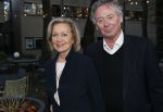 Hilversum 5 januari 2020
Peter Koelewijn krijgt een lintje van Burgemeester Pieter Broertjes.
Event vond plaats in de wisseloord studios. harry en Els v Hooff