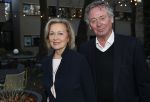 Hilversum 5 januari 2020
Peter Koelewijn krijgt een lintje van Burgemeester Pieter Broertjes.
Event vond plaats in de wisseloord studios. harry en Els v Hooff