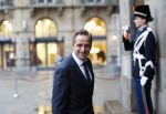 Amsterdam 14 januari 2020
Nieuwjaarsreceptie van Koningin Maxima en Koning Willem Alexander in het paleis op de dam. Hugo de Jonge met schoen van delfts blauw