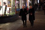 Amsterdam 10 februari 2020
Huub Stapel met zijn vriendin Annemieke de Vroeg op straat in Amsterdam.