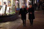 Amsterdam 10 februari 2020
Huub Stapel met zijn vriendin Annemieke de Vroeg op straat in Amsterdam.