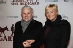 Amsterdam 10 februari 2020
Premiere van de beentjes van Sint Hildegard in Tuschinski met in de hoofdrollen Herman Finkers Johanna ter Steege Leonie ter Braak Ferdi Stofmeel en Daphne Bunskoek .Huub Stapel met zijn vriendin Annemiek  de Vroeg