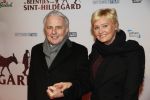 Amsterdam 10 februari 2020
Premiere van de beentjes van Sint Hildegard in Tuschinski met in de hoofdrollen Herman Finkers Johanna ter Steege Leonie ter Braak Ferdi Stofmeel en Daphne Bunskoek .Huub Stapel met zijn vriendin Annemiek  de Vroeg