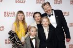 Rotterdam 8 maart 2020
Premiere Hello Dolly in het nieuwe Luxor. Jan Rot met zijn vrouw en kinderen
