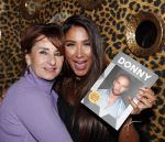 Amsterdam 10 februari 2020
Boek presentatie Donny Roelvink bij Mama Kelly.
Zijn ouders Dries Lucienne Kenter en broer Dave waren natuurlijk aanwezig. janice Blok
