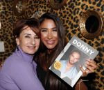 Amsterdam 10 februari 2020
Boek presentatie Donny Roelvink bij Mama Kelly.
Zijn ouders Dries Lucienne Kenter en broer Dave waren natuurlijk aanwezig. janice Blok