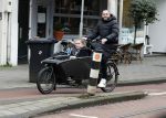 Amsterdam 29 januari 2020
Johnny Heitinga met dochter Jezebel in bakfiets