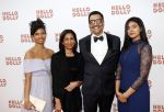 Rotterdam 8 maart 2020
Premiere Hello Dolly in het nieuwe Luxor. Jurgen Raymann met vrouw en dochters