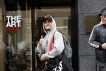Amsterdam 3 maart 2020
Justin Kluivert met een neef en een vriend op de pc hooftstraat.
