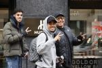 Amsterdam 3 maart 2020
Justin Kluivert met een neef en een vriend op de pc hooftstraat.