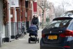 Amsterdam 24 januari 2020
Kimberley Klaver achter de kinderwagen.