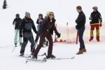 Lech 25 februari 2020
Fotouurtje Koninklijke familie. Aanwezig Koning Willem Alexander Koningin Maxima Prinses Amalia Alexia Ariane Prinses Beatrix Prins Constantijn Prinses laurentien Gravin Eloise Graaf Claus Casimir en Gravin Leonore .