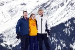 Lech 25 februari 2020
Fotouurtje Koninklijke familie. Aanwezig Koning Willem Alexander Koningin Maxima Prinses Amalia Alexia Ariane Prinses Beatrix Prins Constantijn Prinses laurentien Gravin Eloise Graaf Claus Casimir en Gravin Leonore .