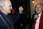 Hilversum 5 januari 2020
Peter Koelewijn krijgt een lintje van Burgemeester Pieter Broertjes.
Event vond plaats in de wisseloord studios.