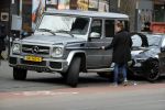 Amsterdam 3 februari 2020
Lil Kleine stapt in zijn mercedes G klasse