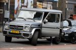 Amsterdam 3 februari 2020
Lil Kleine stapt in zijn mercedes G klasse