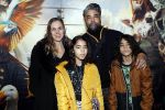 Amsterdam 12 januari 2020
Premiere Dolittle in pathe Arena. London Loy kwam met vrouw en kinderen