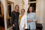 Nuland 28 januari 2020
Opening nieuwe winkel Addy v d Krommenacker in Villa Maasdonk. Mariska v Kolck Mona Keijzer en Liz Snoijink