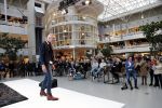 Nieuwegein 9 februari 202
Martien Meiland geeft soort van presentatie bij de woningindustrie.