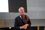 Nieuwegein 9 februari 202
Martien Meiland geeft soort van presentatie bij de woningindustrie.