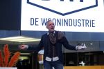 Nieuwegein 9 februari 202
Martien Meiland geeft soort van presentatie bij de woningindustrie.