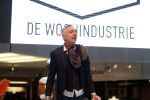 Nieuwegein 9 februari 202
Martien Meiland geeft soort van presentatie bij de woningindustrie.