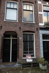 Amsterdam 10 januari 2020
Voor het huis van Matthijs v Nieuwkerk staat een doos met boeken die mensen gratis mee mogen nemen.