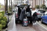 Amsterdam 13 februari 2020
Ruud de Wild en Olcay Gulsen komen met koffers aan bij het huis van Olcay. Olcay was naar istanbul geweest voor opnames en Ruud heeft haar opgehaald op schiphol.