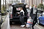 Amsterdam 13 februari 2020
Ruud de Wild en Olcay Gulsen komen met koffers aan bij het huis van Olcay. Olcay was naar istanbul geweest voor opnames en Ruud heeft haar opgehaald op schiphol.
