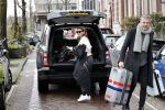 Amsterdam 13 februari 2020
Ruud de Wild en Olcay Gulsen komen met koffers aan bij het huis van Olcay. Olcay was naar istanbul geweest voor opnames en Ruud heeft haar opgehaald op schiphol.