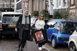 Amsterdam 13 februari 2020
Ruud de Wild en Olcay Gulsen komen met koffers aan bij het huis van Olcay. Olcay was naar istanbul geweest voor opnames en Ruud heeft haar opgehaald op schiphol.