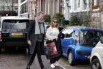 Amsterdam 13 februari 2020
Ruud de Wild en Olcay Gulsen komen met koffers aan bij het huis van Olcay. Olcay was naar istanbul geweest voor opnames en Ruud heeft haar opgehaald op schiphol.