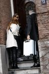 Amsterdam 13 februari 2020
Ruud de Wild en Olcay Gulsen komen met koffers aan bij het huis van Olcay. Olcay was naar istanbul geweest voor opnames en Ruud heeft haar opgehaald op schiphol.