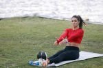 Ouderkerk aan de Amstel 17 maart 2020
Nicolette Kluijver en PT Olga Kocak geven live op insta een training voor hun volgers ivm het Corona Virus