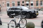 Amsterdam 30 januari 2020
Oud voetballer Oussama Assaidi  in zijn niwue Rolls Royce SUV in Amsterdam zuid.