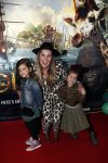 Amsterdam 12 januari 2020
Premiere Dolittle in pathe Arena. Peggy Vrijens met dochter en een vriendinnetje